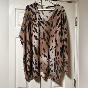 Reb. In J. 220 lightweight animal print sweater